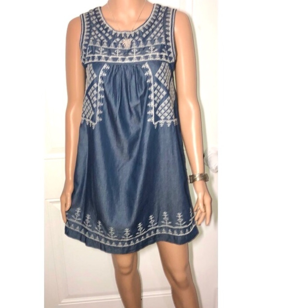 Romeo and Juliet denim mini shift dress with crochet accents small